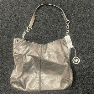 Bnwt Michael Kors “Astor” Gunmetal Large Chain Shoulder Tote genuine leather